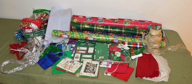 lot 168 image: Christmas Wrapping Paper, Bows, Gift Tags and Gift Cards
