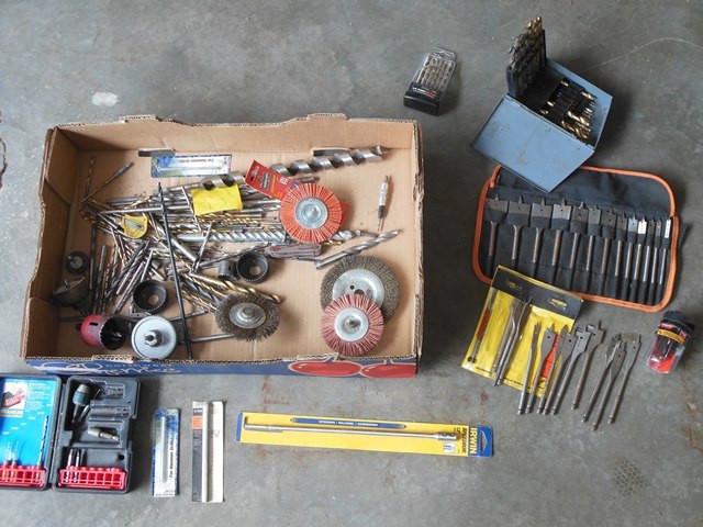 lot 183 image: Assorted Drill Bits, Wire Wheels, Hole Saws, etc.