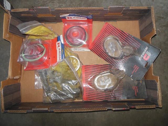lot 221 image: Trailer Repair Items