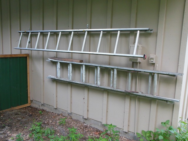lot 254 image: 2 Ladders
