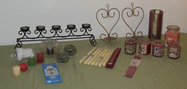 lot 208 image: Assorted Candle Lot - Many New Items