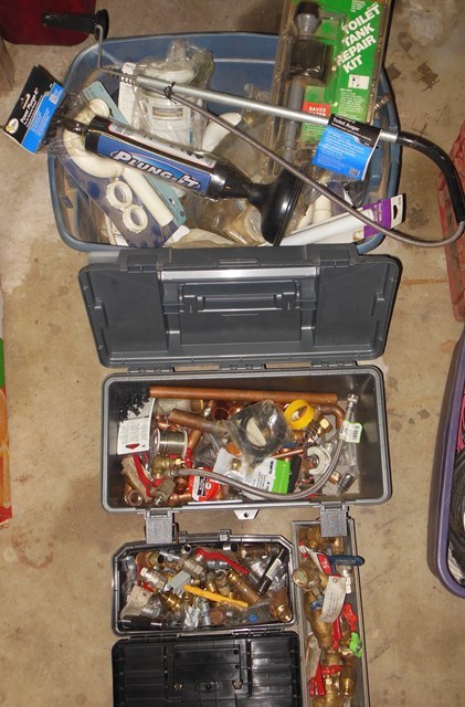 lot 283 image: Plumbers Jackpot Misc. Plumbing with Multiple New Items