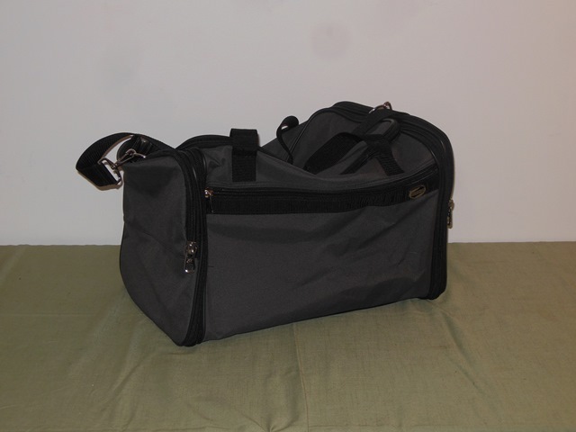 lot 272 image: American Tourister Travel Bag