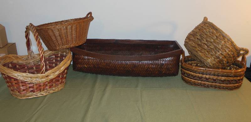lot 280 image: Baskets