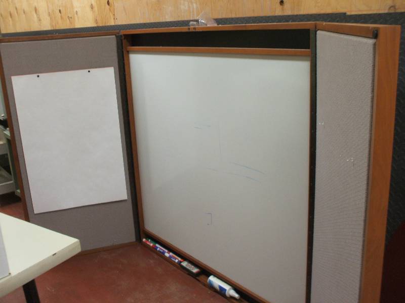 WALL MOUNT PRESENTATION BOARD
