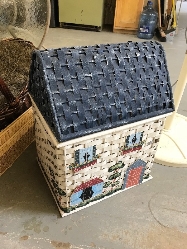 lot 204 image: WICKER LOT