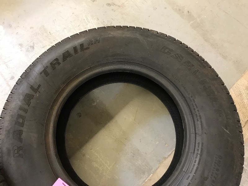 lot 206 image: TRAILER TIRES