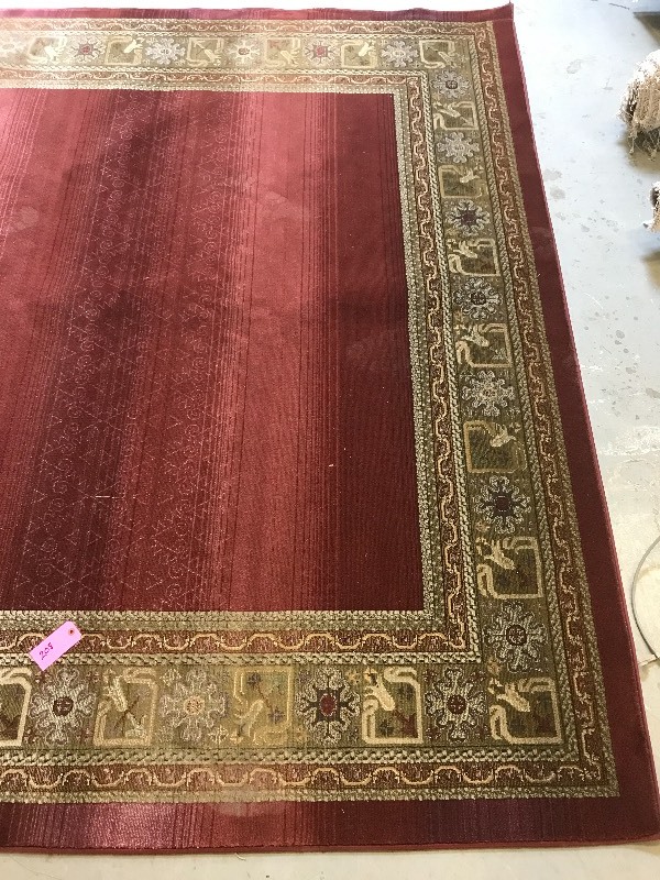 lot 208 image: AREA RUG