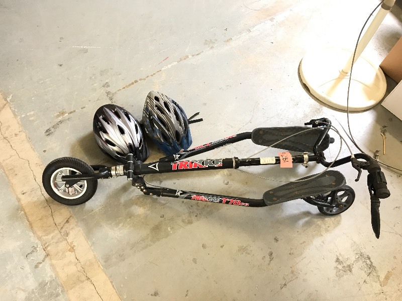 lot 281 image: TRIKKE FITNESS SCOOTER