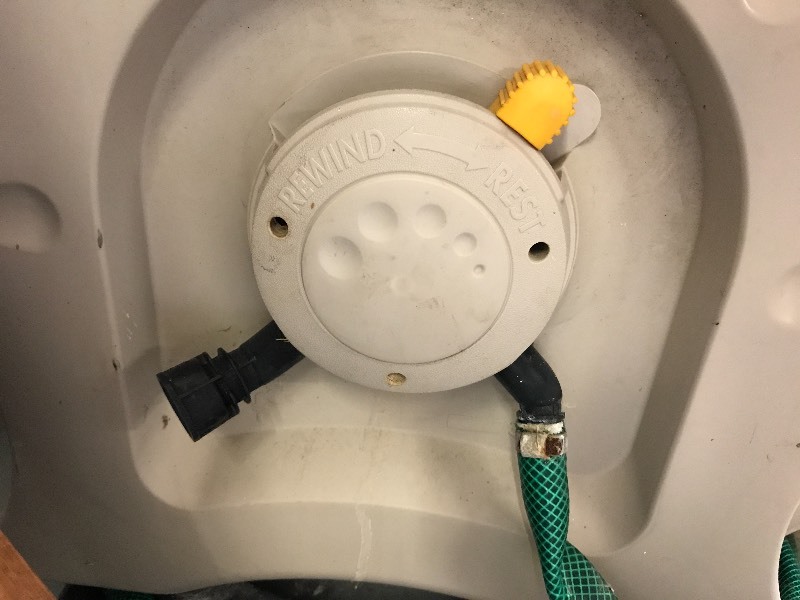 lot 285 image: AUTO HOSE REEL