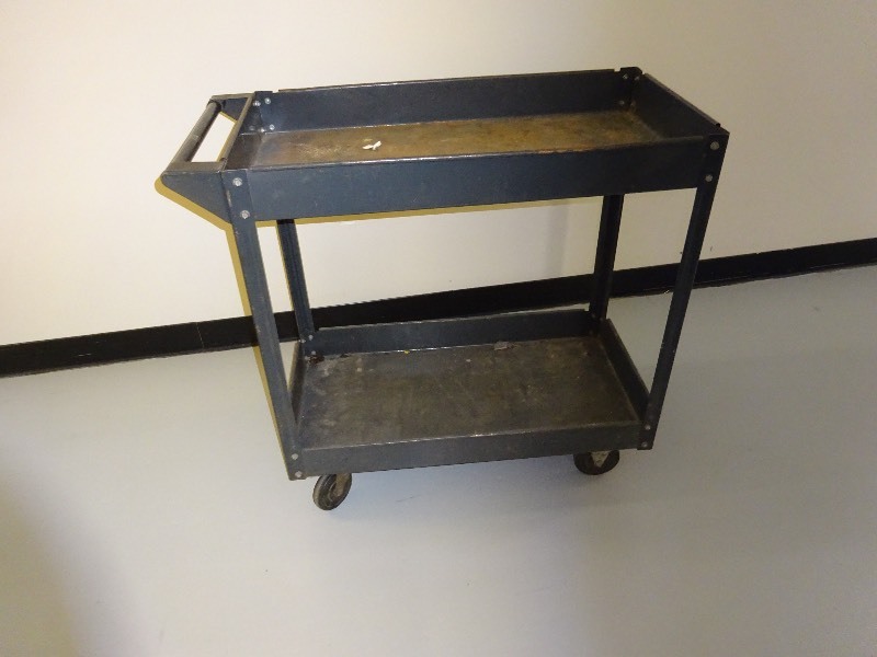 lot 4 image: Rolling Steel Cart