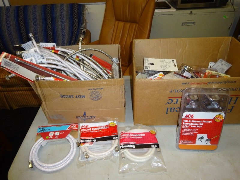 lot 16 image: Variety of plumbing