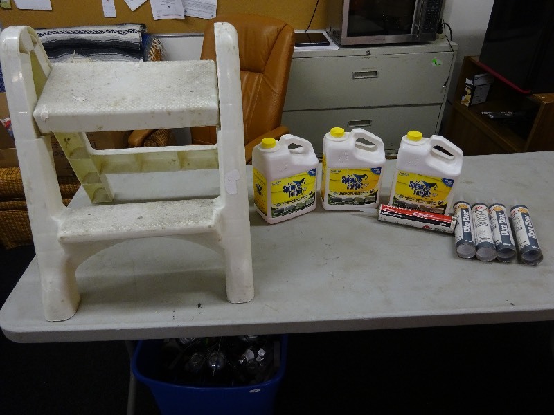 lot 19 image: Step stool plastic used