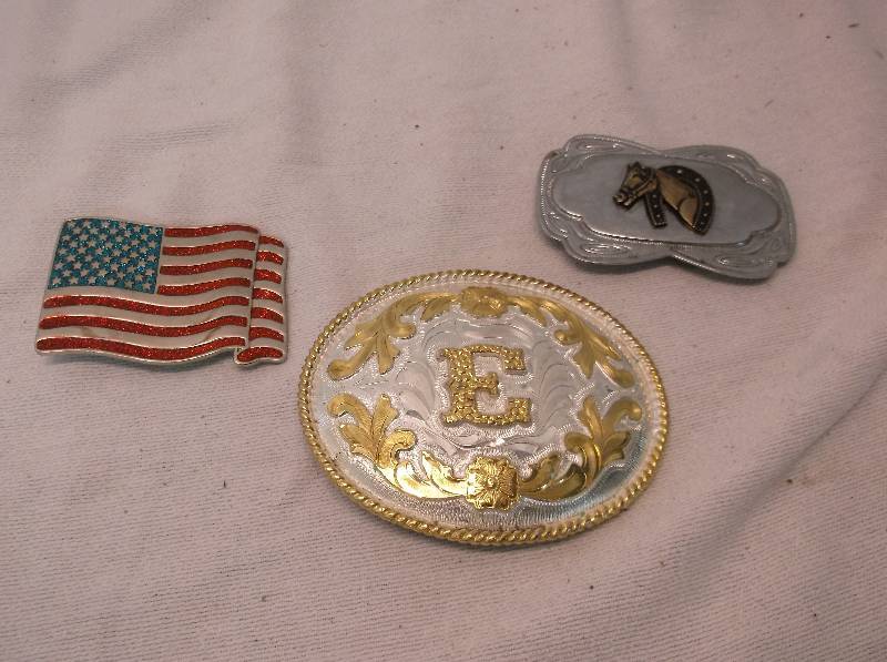 lot 4 image: Collectible