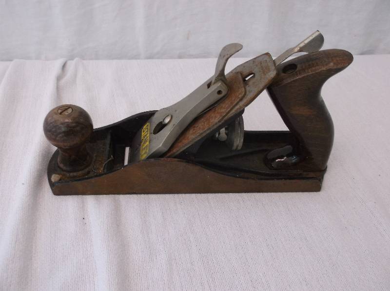lot 22 image: Collectible