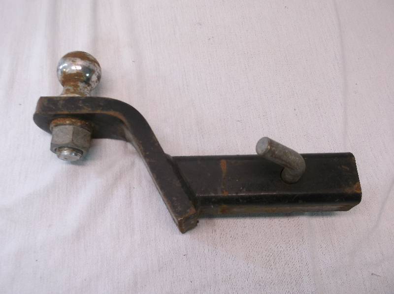 lot 36 image: Receiver Hitch