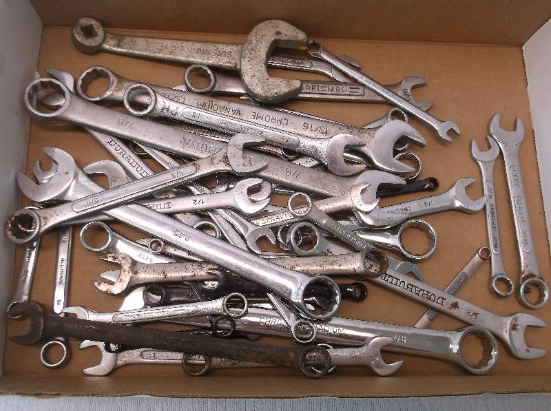 lot 41 image: Tools