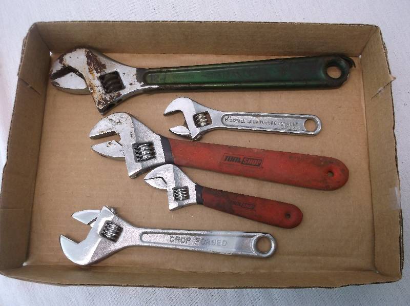 lot 44 image: Tools