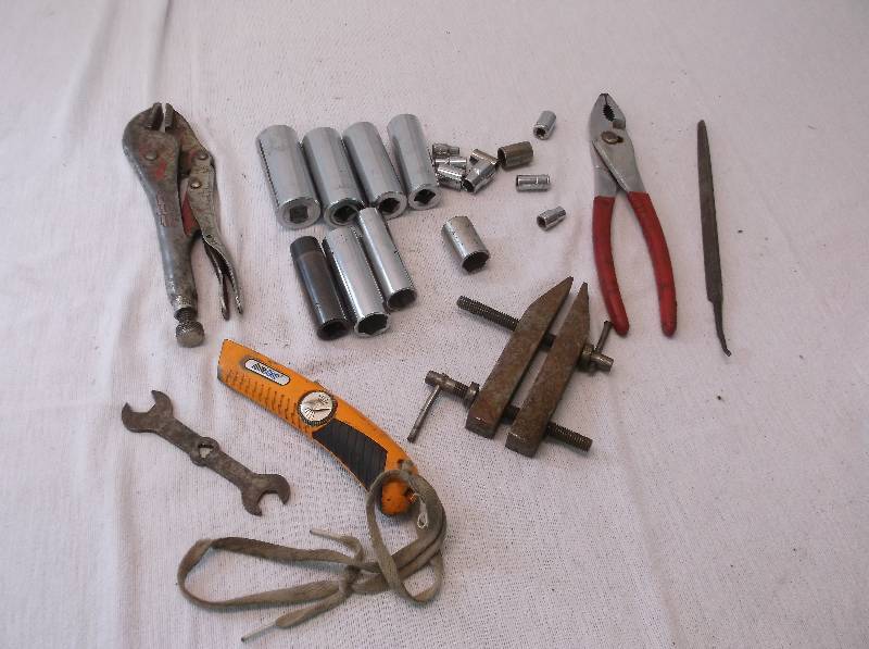 lot 48 image: Tools