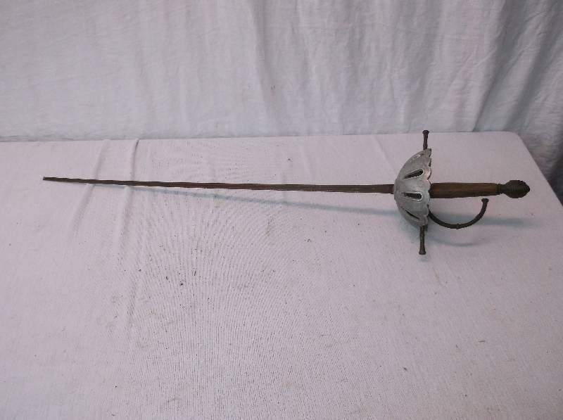 lot 85 image: Sword