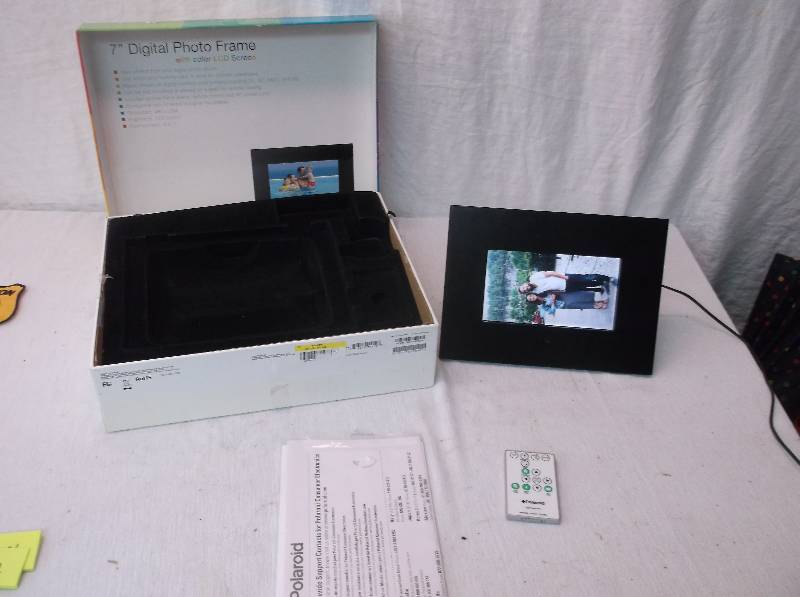 lot 92 image: Digital Photo Frame