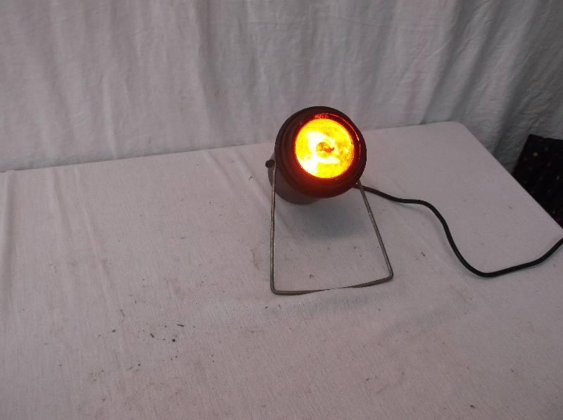 lot 95 image: Bar Light