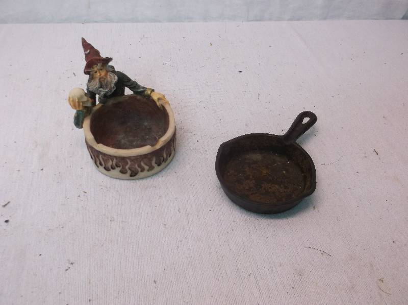 lot 112 image: Collectible