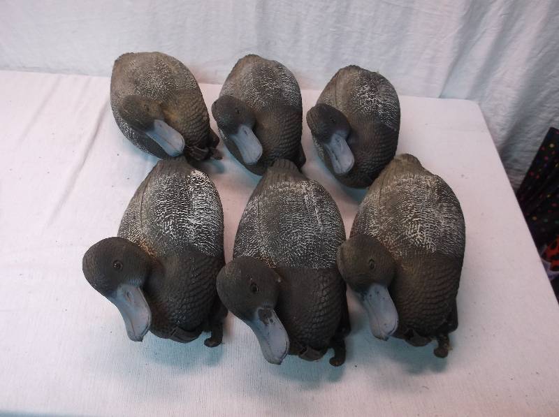 lot 114 image: Duck Decoys