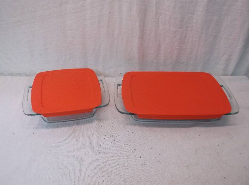 lot 120 image: Pyrex