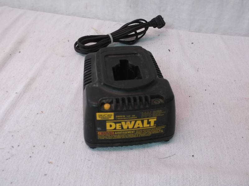 lot 123 image: DeWalt