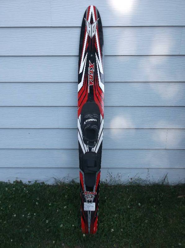 lot 133 image: Water Ski