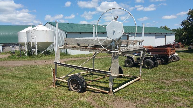 lot 7 image: Boat Lift