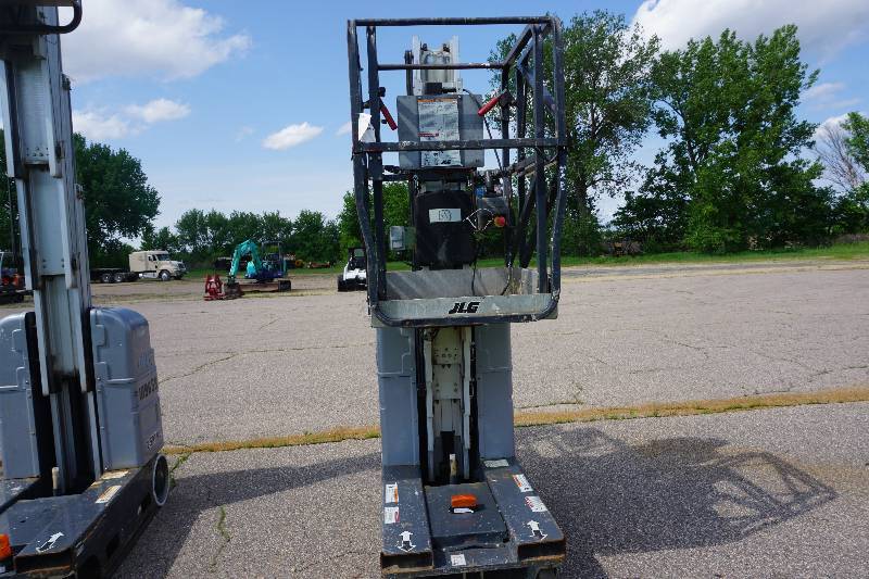2009 JLG Model 15MVL ElectricHydraulic Man Lift