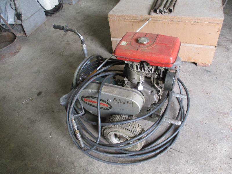 lot 10 image: Simpson Industrial Pressure Washer