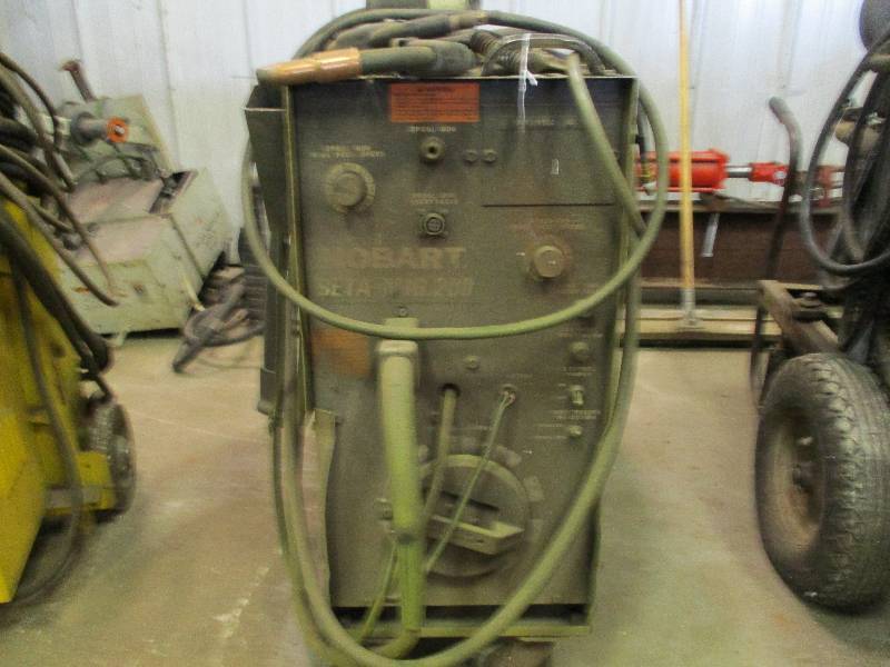 lot 18 image: Portable Hobart Wire Feed Welder