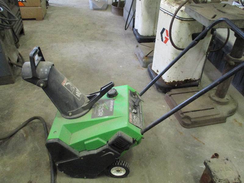 lot 21 image: LawnBoy Snow Blower