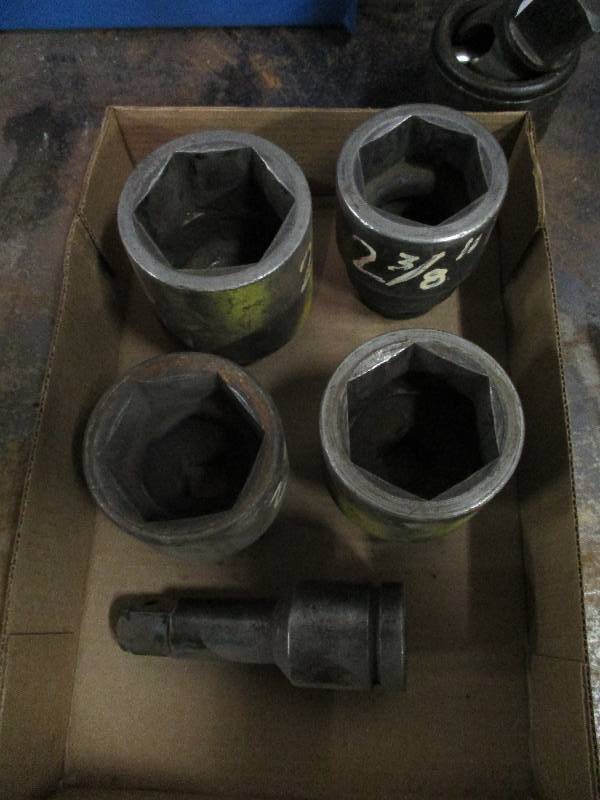 lot 36 image: 1 drive sockets