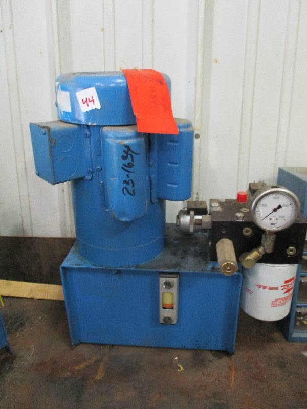 lot 44 image: Electric hydraulic Fluid Pump System