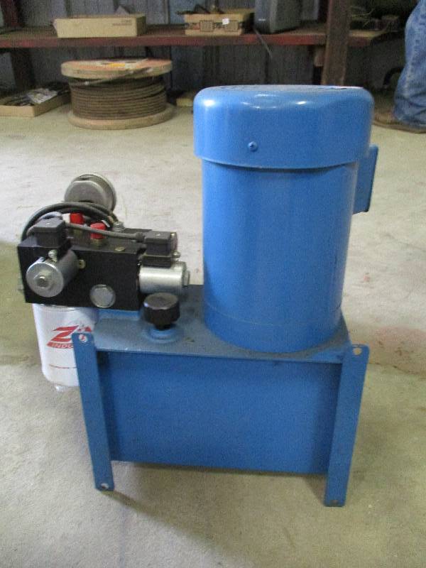 lot 70 image: Electric hydraulic fluid pump system