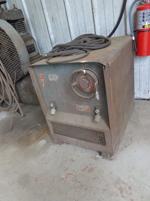 lot 94 image: Hobart arc welder