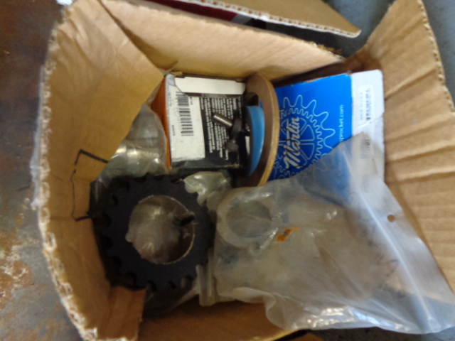 lot 99 image: Miscellaneous shaft parts