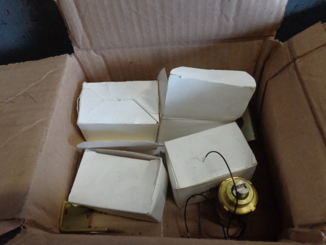 lot 100 image: Electric stop switch