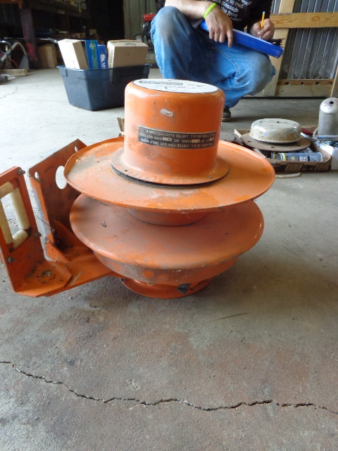 lot 108 image: Econo reel electric retracting spool