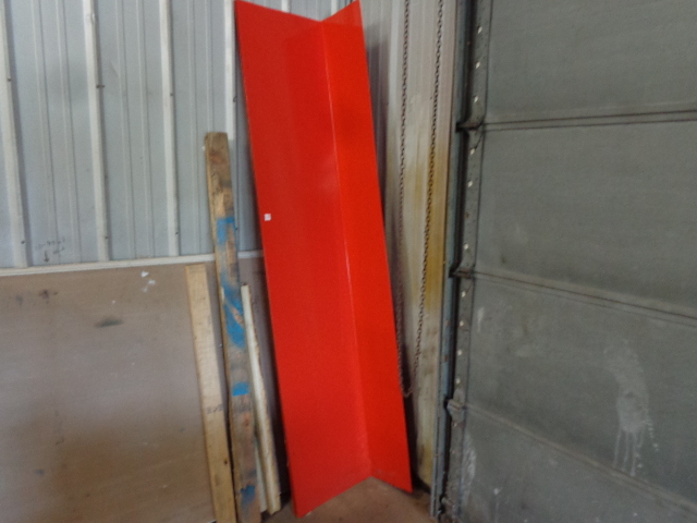 lot 117 image: Flat steel with 90 bend