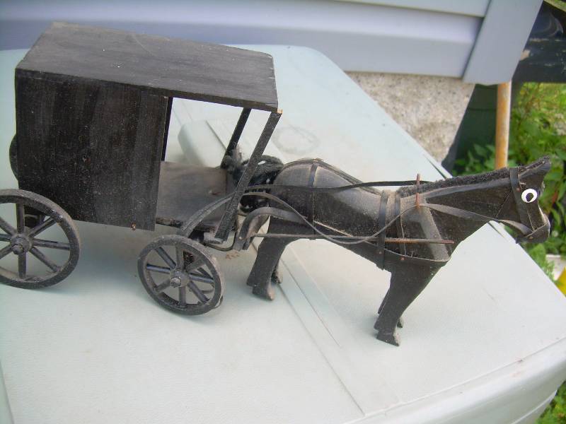 VINTAGE AMISH WOODEN HORSE AND BUGGY