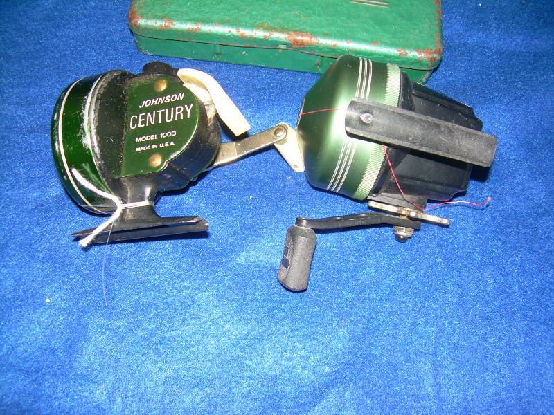 2 SMALL METAL TACKLE BOXES AND 2 JOHNSON REELS