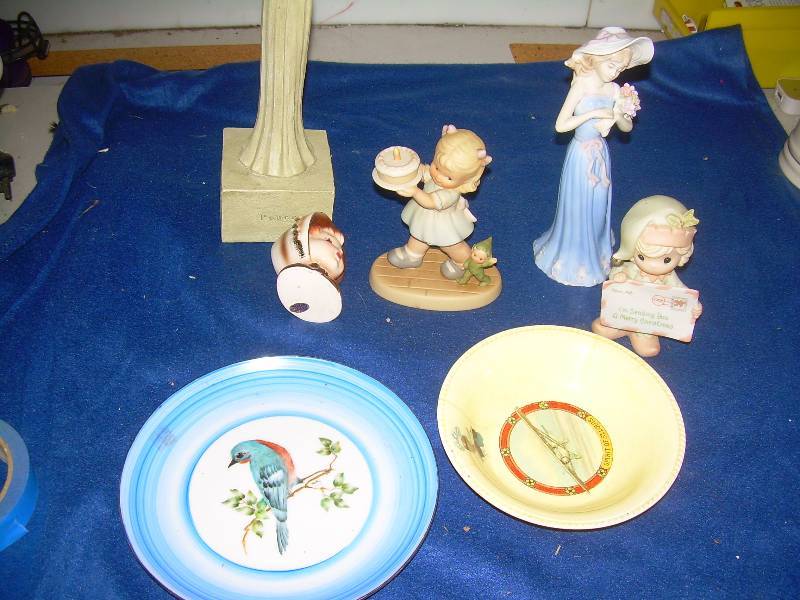 COLLECTIBLE FIGURENES