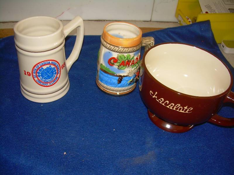 COLLECTIBLE MUGS