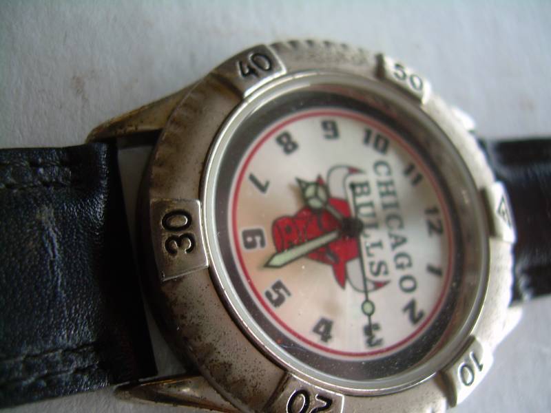 COLLECTIBLE CHICAGO BULLS WATCH