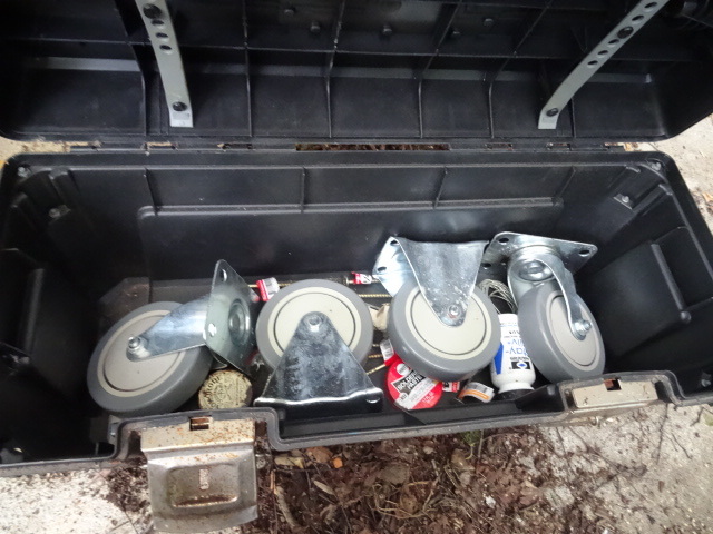 lot 244 image: Stanley tool box with 4 casters...
